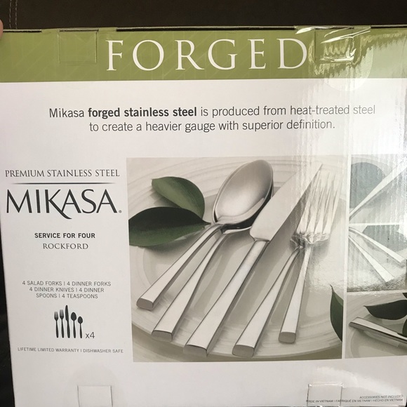 Mikasa set of 4 Dinner Set Utensils - Picture 5 of 5